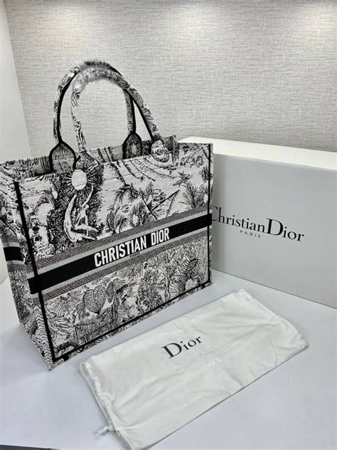 dior bayan çanta|dior paketleri.